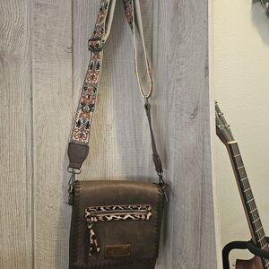 Wrangler Crossbody Bag with Patterned Strap